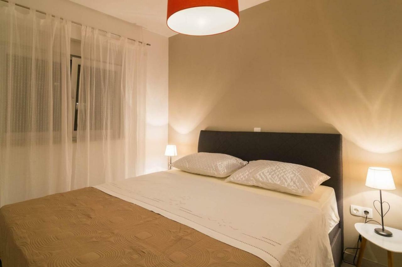 Apartmani Marinovic Zadar Habitación foto